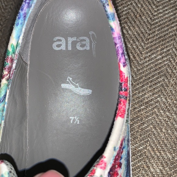 EUC ARA Floral Pattern Sneakers Size US - 10. - Picture 7 of 10